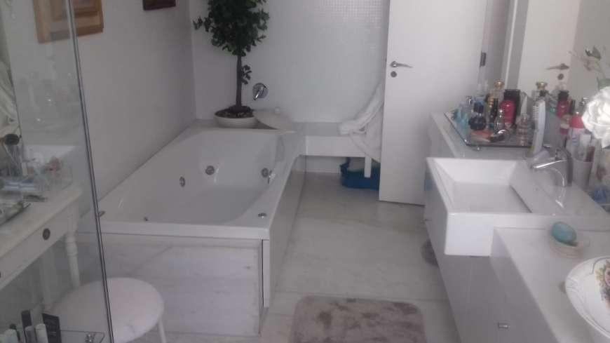 Apartamento à venda com 4 quartos, 236m² - Foto 9