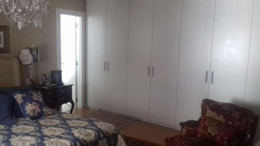 Apartamento à venda com 4 quartos, 236m² - Foto 13