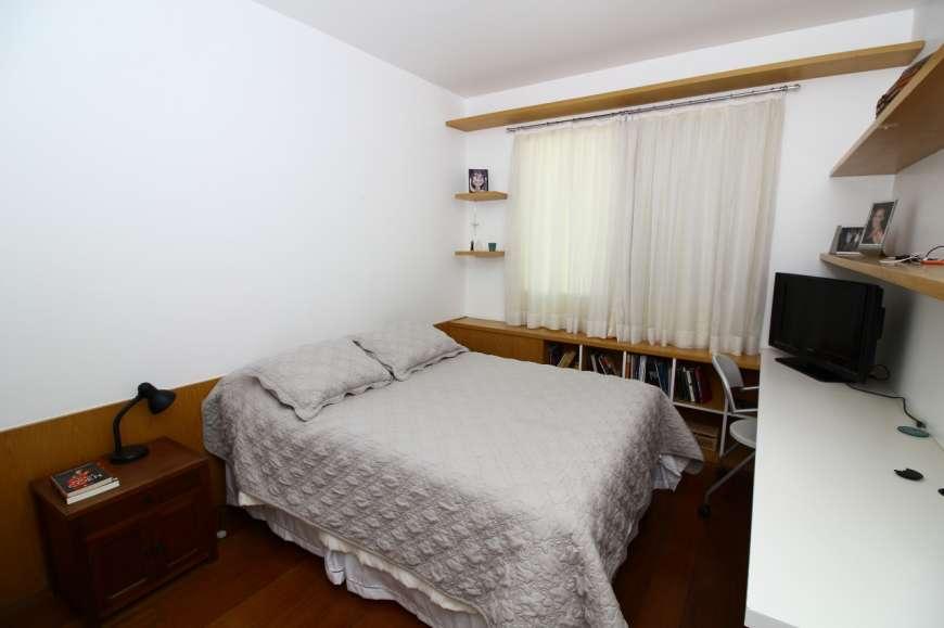 Apartamento à venda com 4 quartos, 180m² - Foto 12