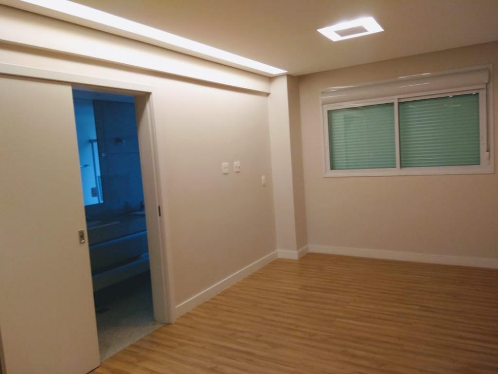 Apartamento à venda com 4 quartos, 175m² - Foto 3