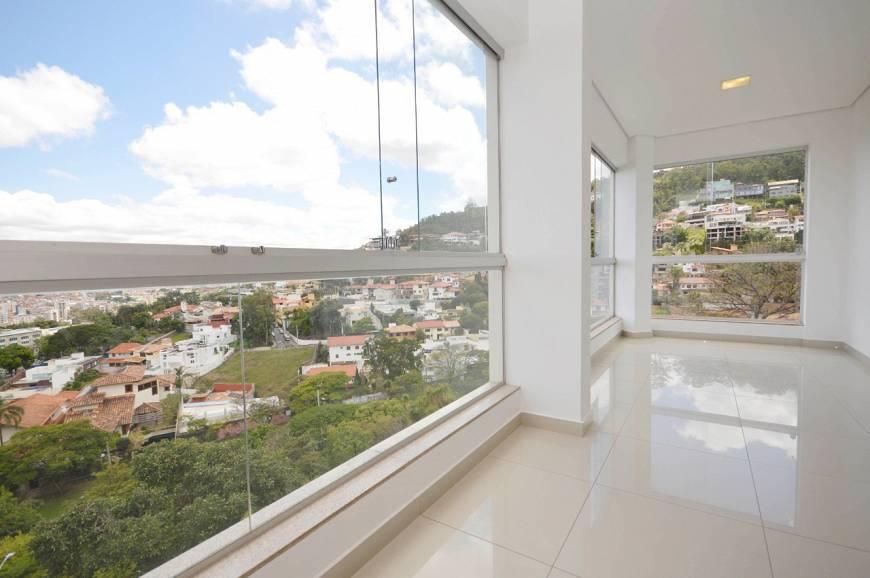 Casa à venda com 4 quartos, 780m² - Foto 1