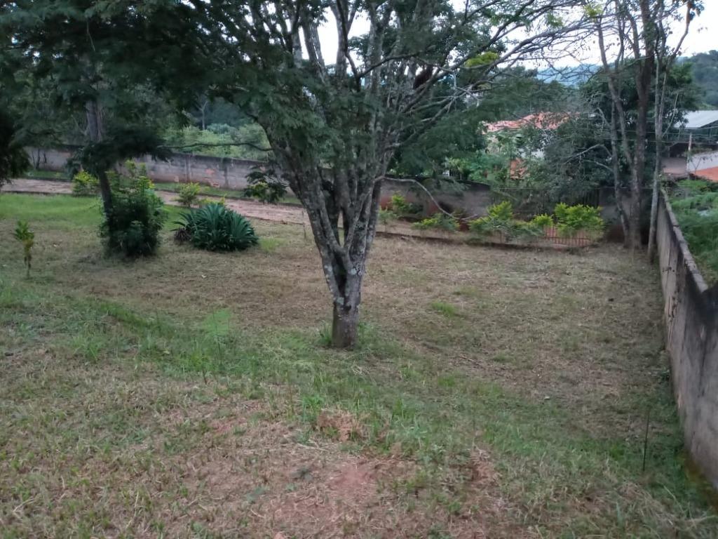 Chácara à venda com 4 quartos, 200m² - Foto 3