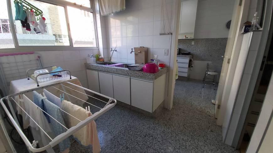 Apartamento à venda com 3 quartos, 160m² - Foto 19