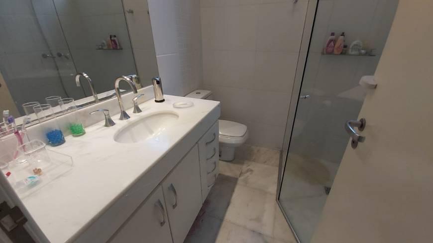 Apartamento à venda com 3 quartos, 160m² - Foto 13