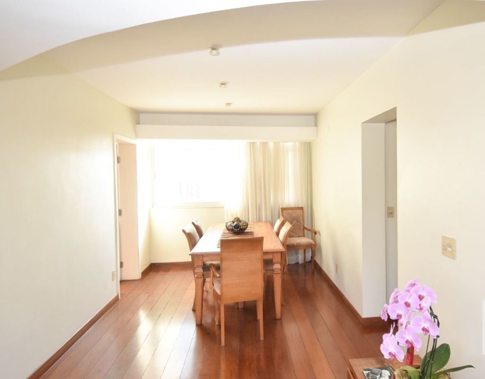 Apartamento à venda com 4 quartos, 150m² - Foto 3