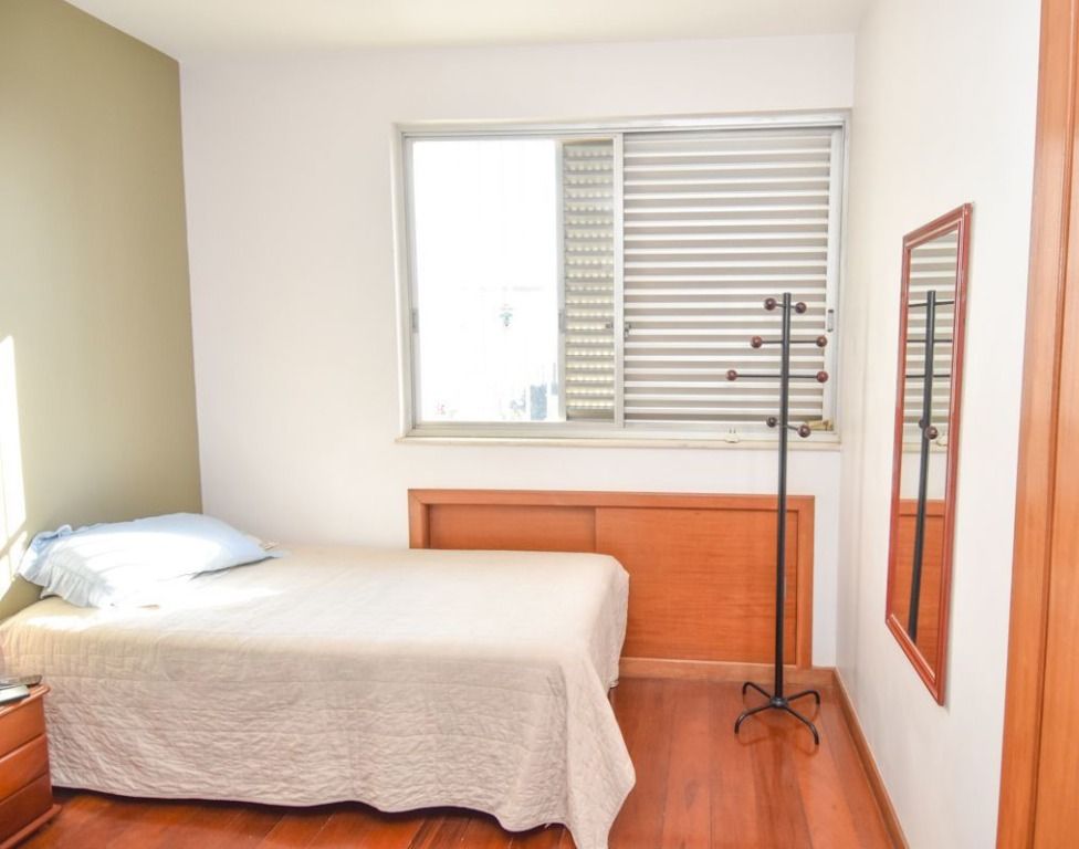 Apartamento à venda com 4 quartos, 150m² - Foto 8