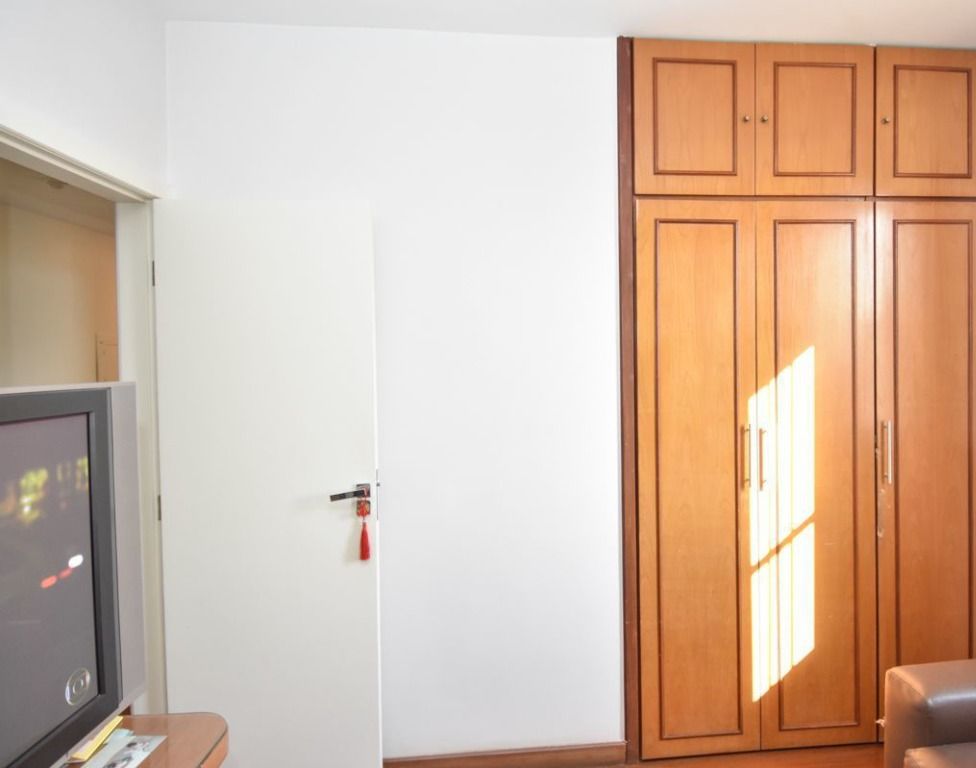 Apartamento à venda com 4 quartos, 150m² - Foto 12