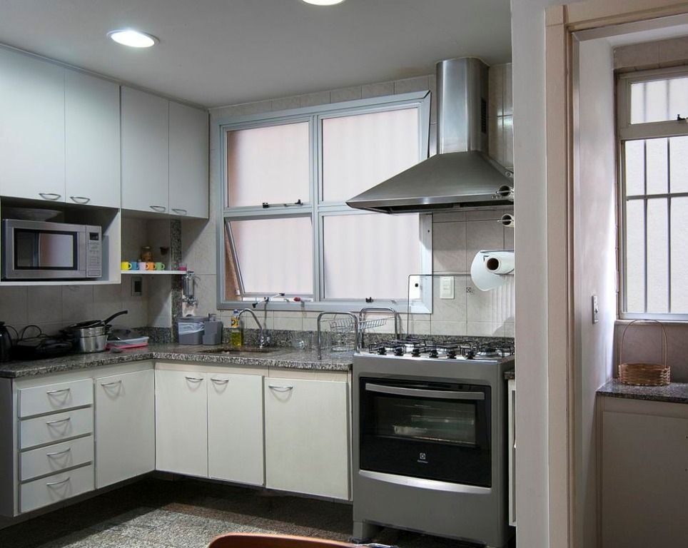 Apartamento à venda com 4 quartos, 140m² - Foto 1