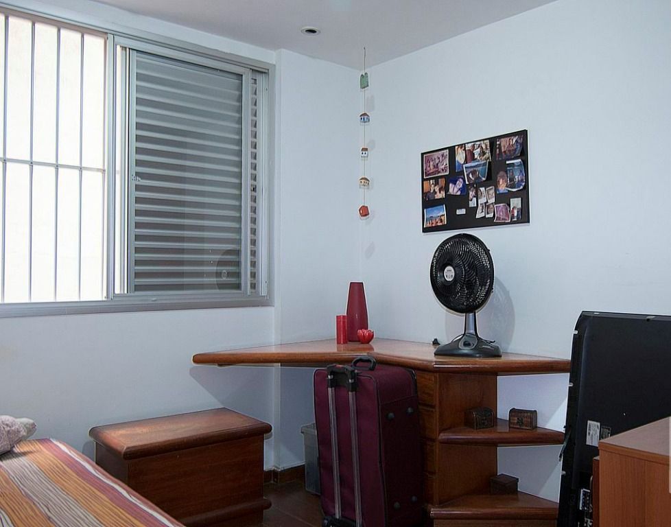 Apartamento à venda com 4 quartos, 140m² - Foto 6