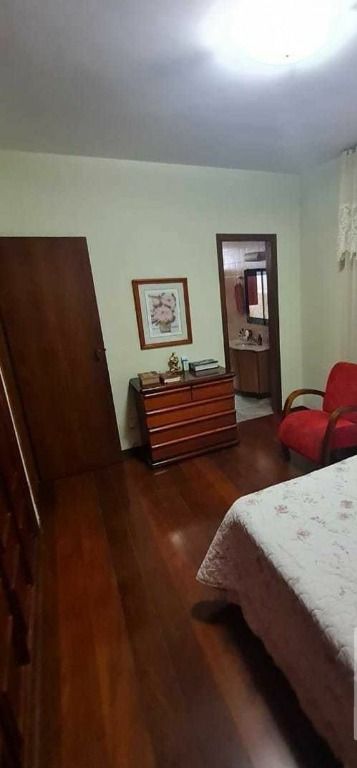 Apartamento à venda com 4 quartos, 150m² - Foto 7