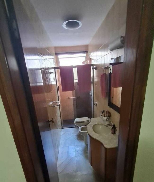 Apartamento à venda com 4 quartos, 150m² - Foto 9