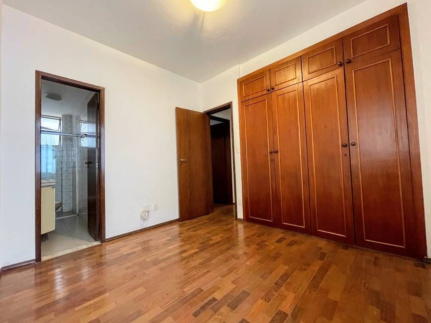 Apartamento à venda com 3 quartos, 110m² - Foto 3