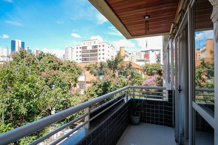 Apartamento à venda com 3 quartos - Foto 2