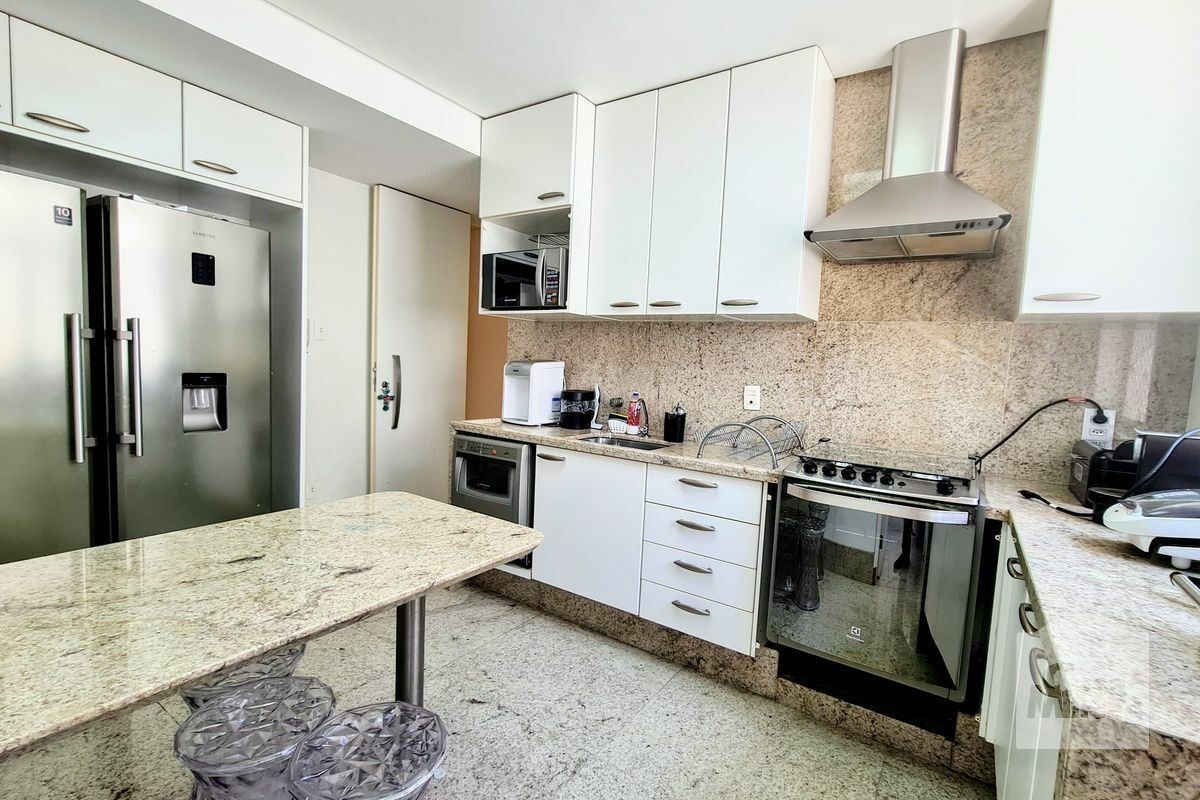 Apartamento à venda com 4 quartos, 140m² - Foto 24