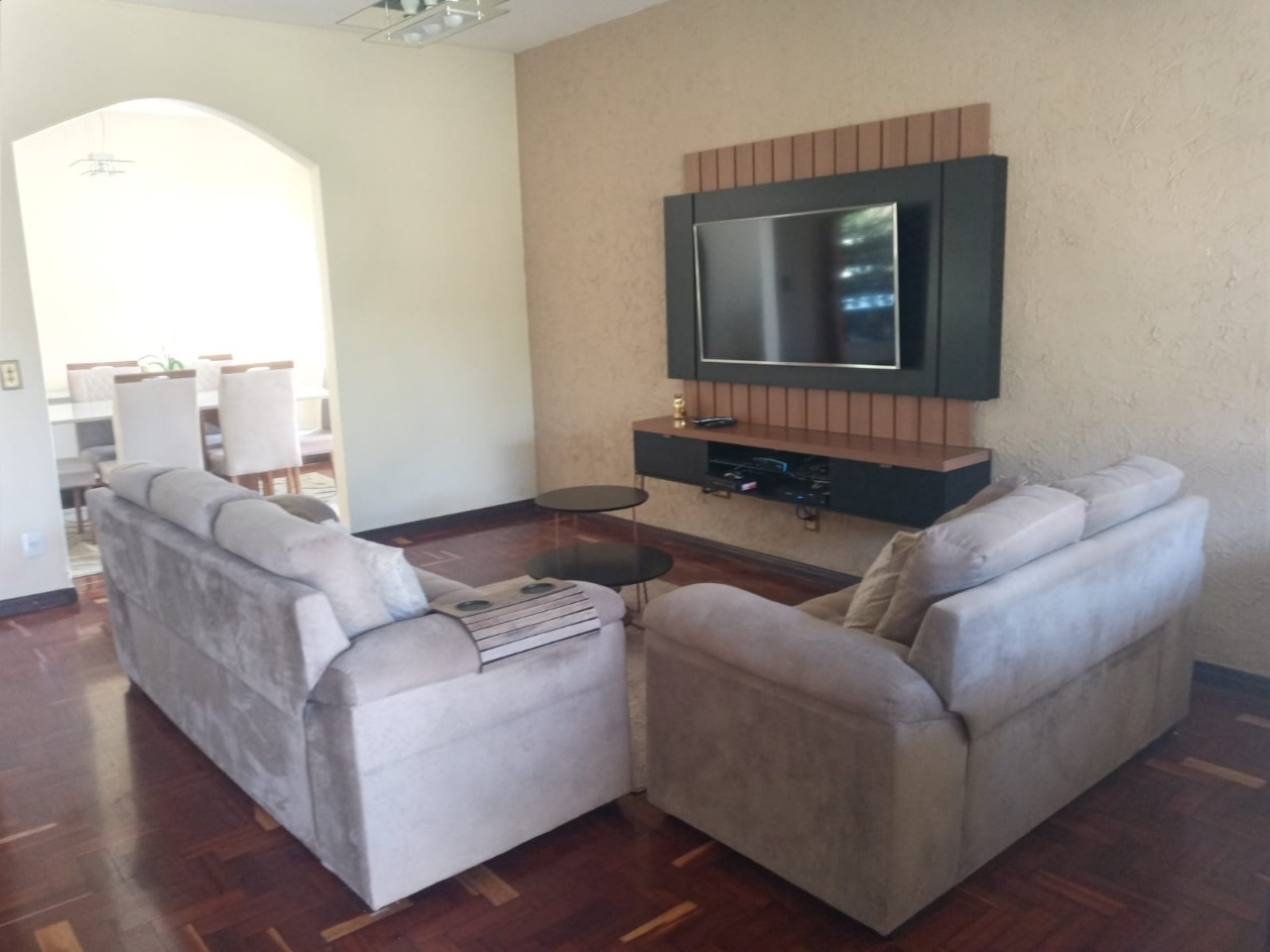 Casa à venda com 3 quartos, 187m² - Foto 2