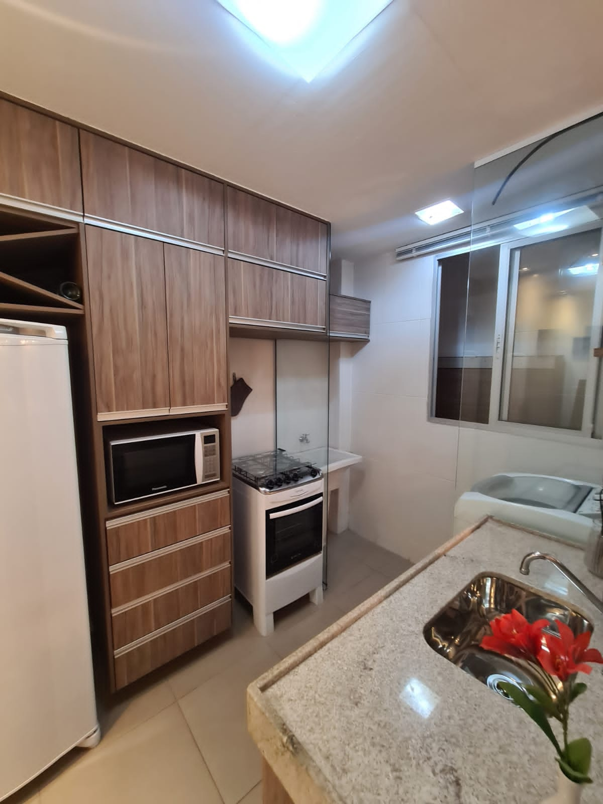 Apartamento à venda com 2 quartos, 41m² - Foto 2