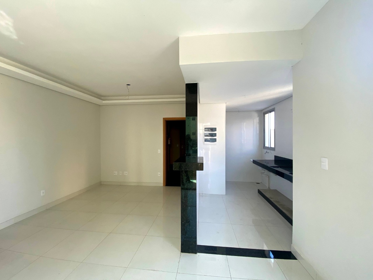 Apartamento à venda com 2 quartos, 112m² - Foto 4