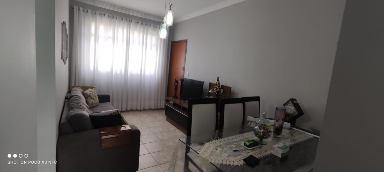 Apartamento à venda com 3 quartos, 75m² - Foto 1