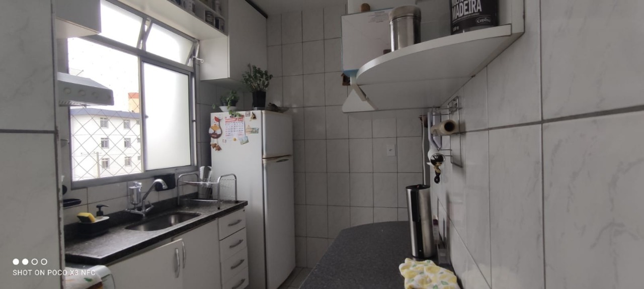 Apartamento à venda com 3 quartos, 75m² - Foto 15