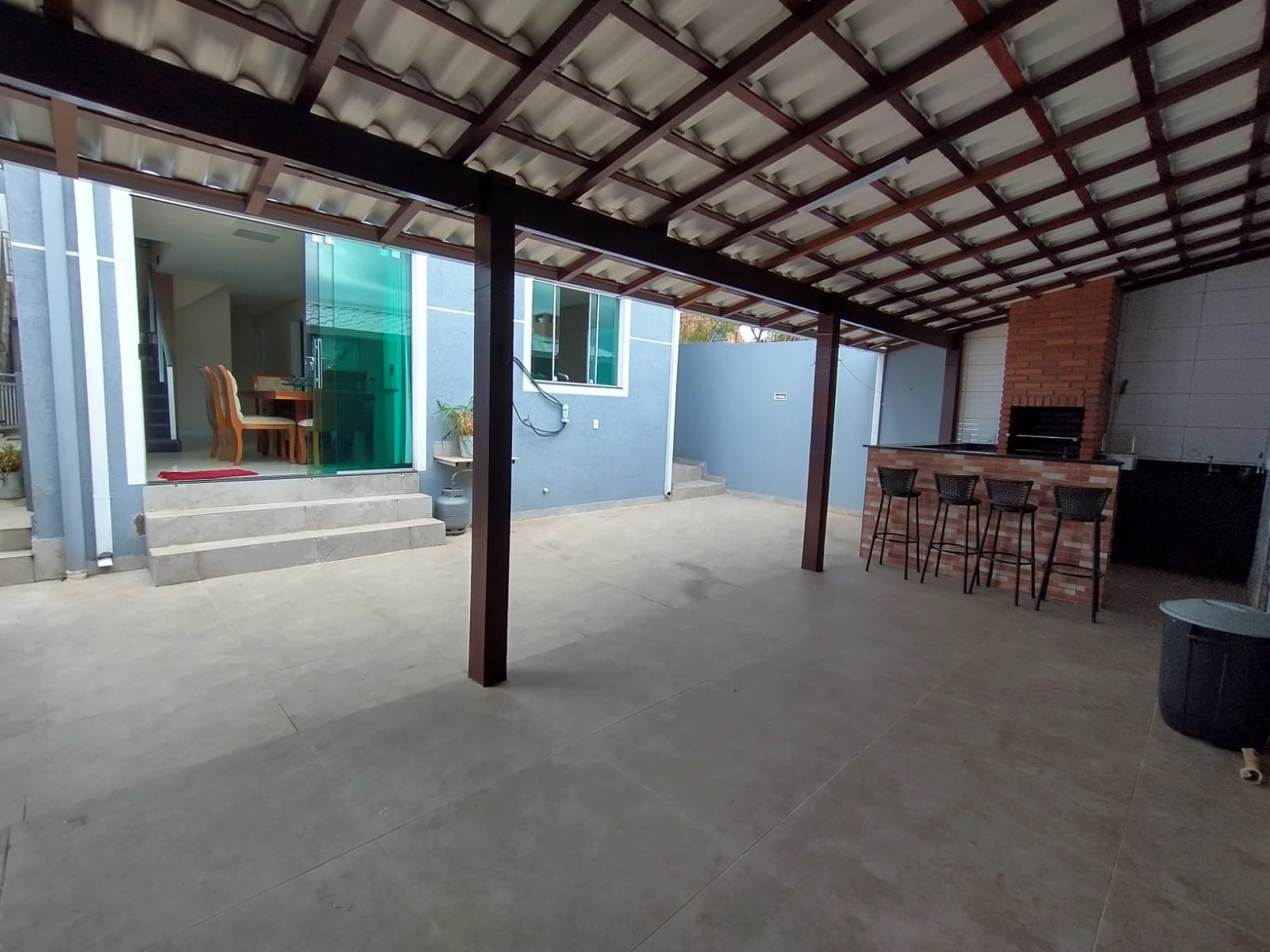 Casa à venda com 4 quartos, 200m² - Foto 14