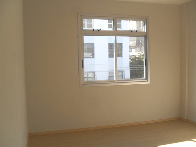 Apartamento à venda com 3 quartos, 60m² - Foto 1