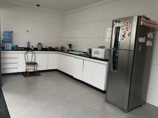 Casa à venda com 4 quartos, 240m² - Foto 5