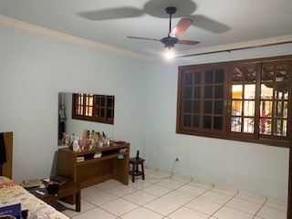 Casa à venda com 4 quartos, 240m² - Foto 14