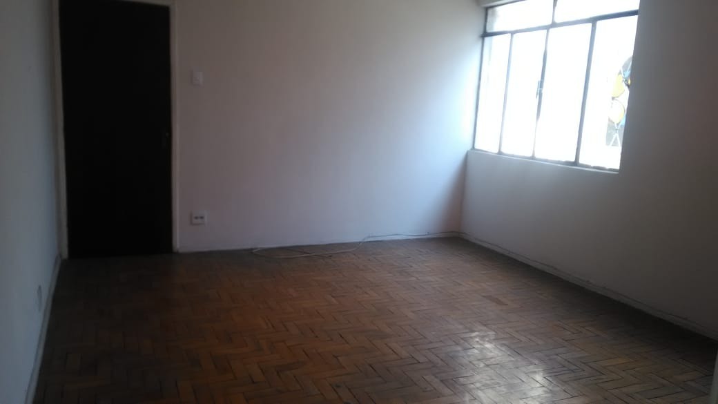 Apartamento à venda com 3 quartos, 100m² - Foto 4