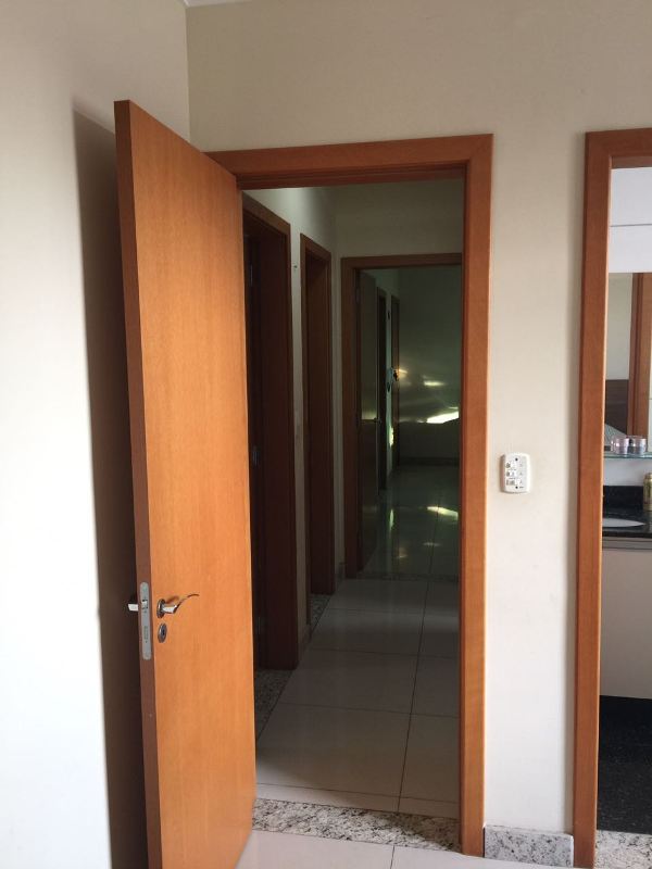 Apartamento à venda com 3 quartos, 180m² - Foto 5