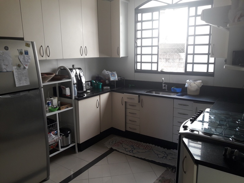 Apartamento à venda com 3 quartos, 211m² - Foto 12