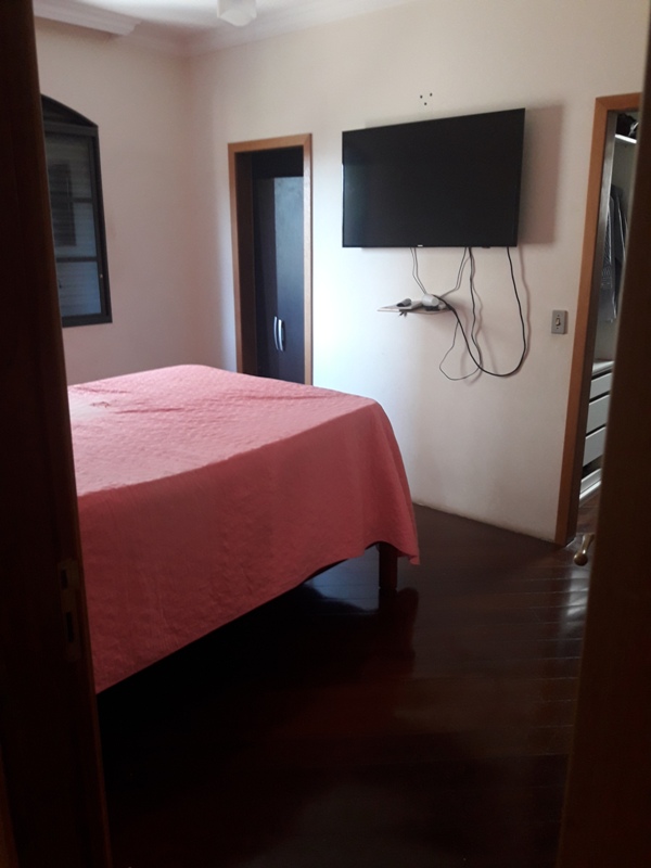 Apartamento à venda com 3 quartos, 211m² - Foto 3