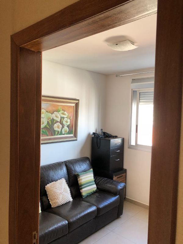 Apartamento à venda com 4 quartos, 140m² - Foto 2