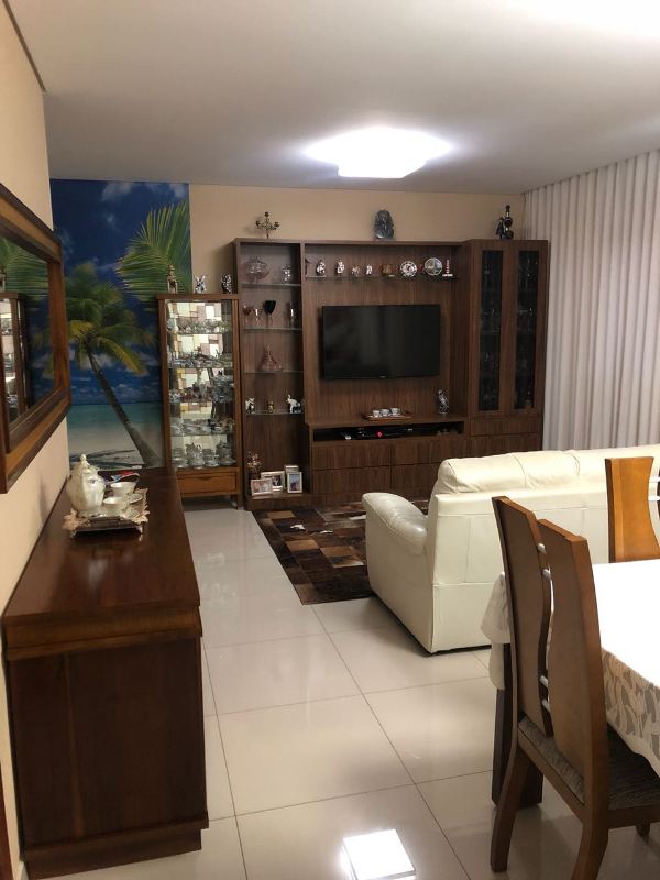 Apartamento à venda com 4 quartos, 140m² - Foto 1