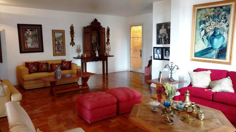 Apartamento à venda com 3 quartos, 222m² - Foto 1