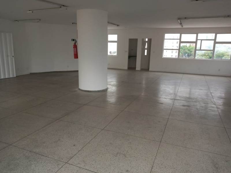 Conjunto Comercial-Sala à venda com 1 quarto, 196m² - Foto 2