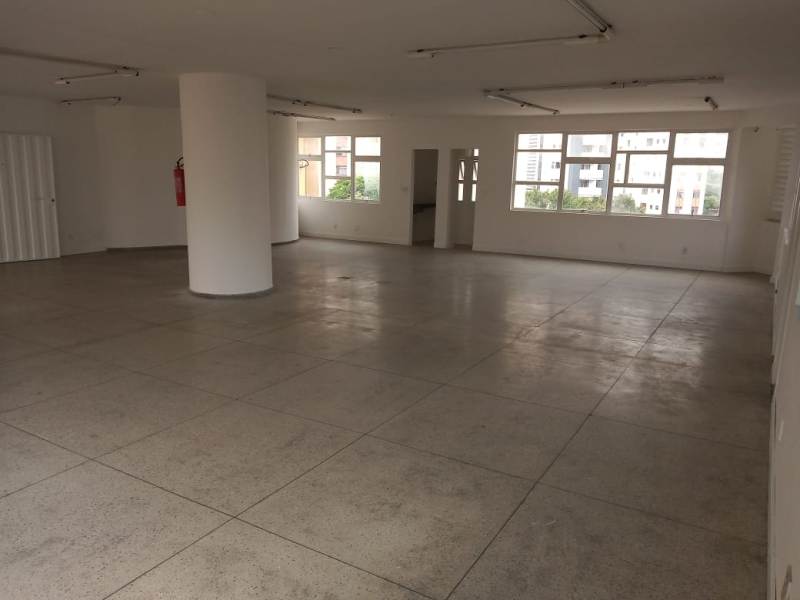 Conjunto Comercial-Sala à venda com 1 quarto, 196m² - Foto 4