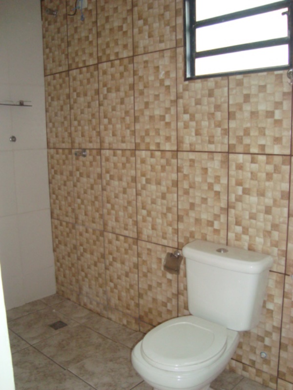 Casa à venda com 4 quartos, 200m² - Foto 1