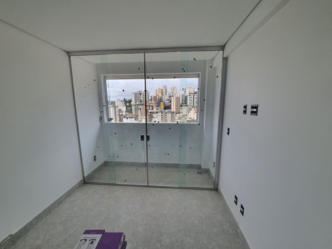 Apartamento à venda com 3 quartos, 85m² - Foto 3