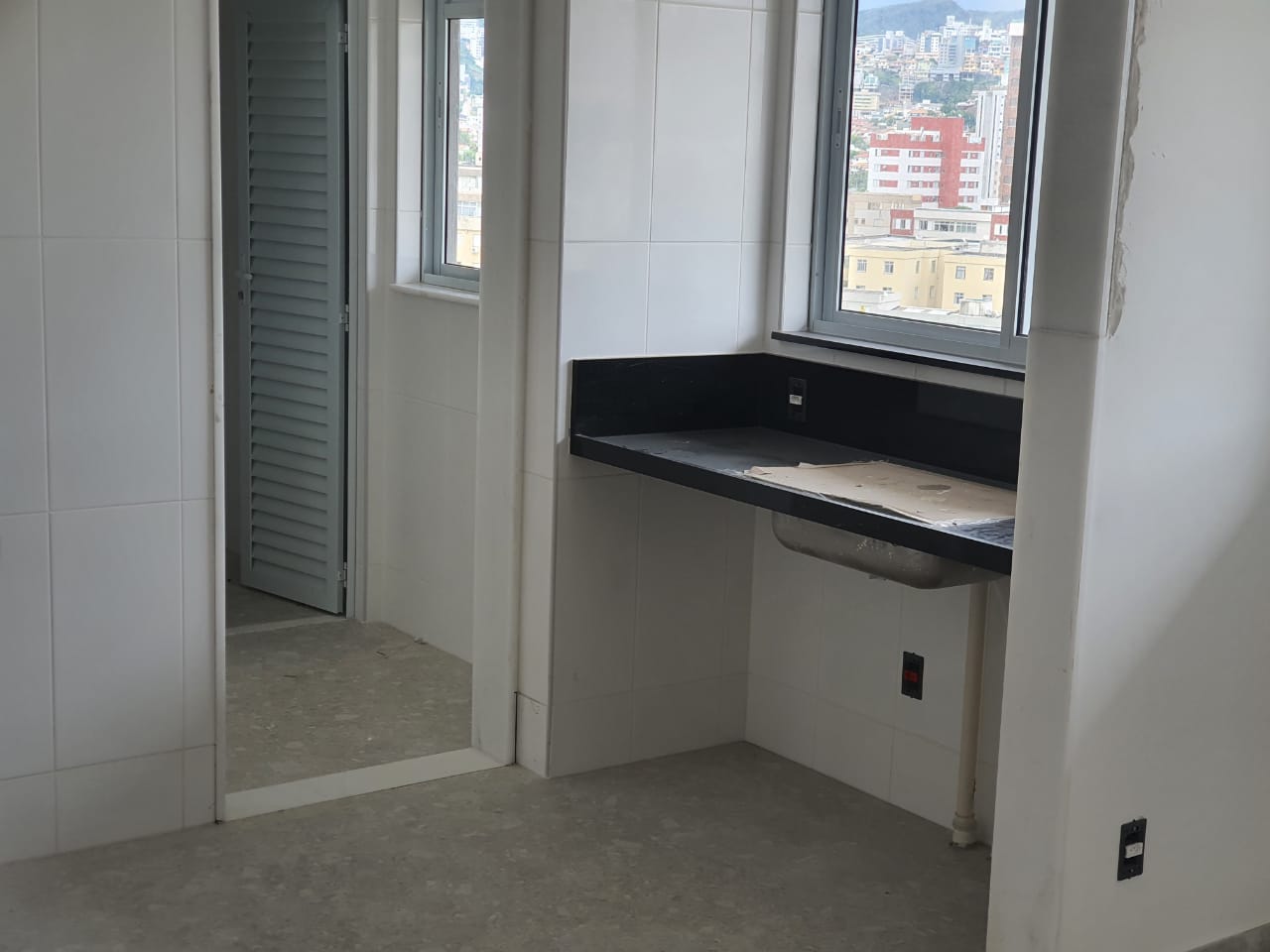 Apartamento à venda com 3 quartos, 85m² - Foto 11