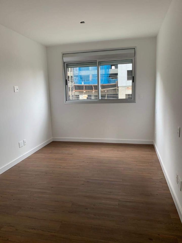 Apartamento à venda com 4 quartos, 197m² - Foto 7