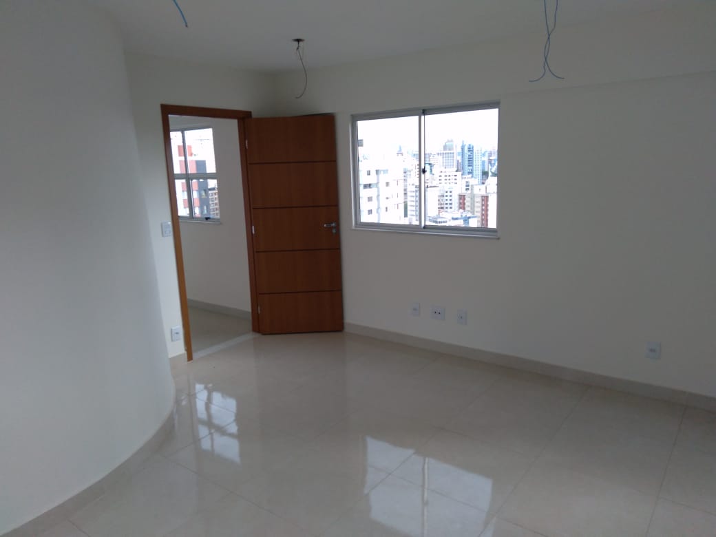 Apartamento à venda com 2 quartos, 65m² - Foto 1