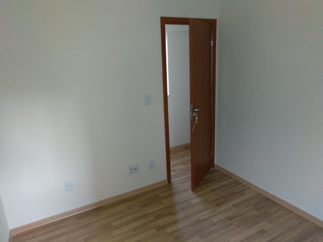 Apartamento à venda com 2 quartos, 65m² - Foto 3