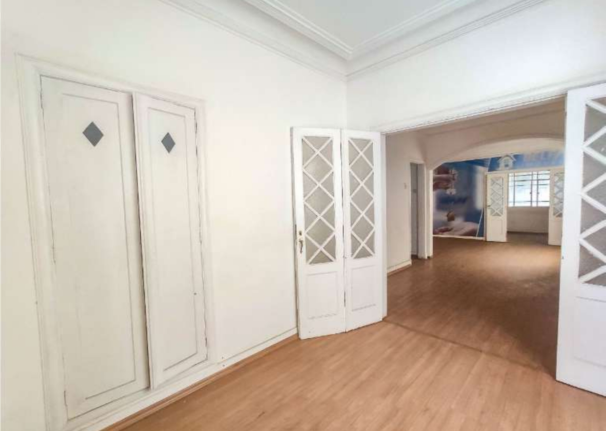 Casa à venda com 4 quartos, 230m² - Foto 4