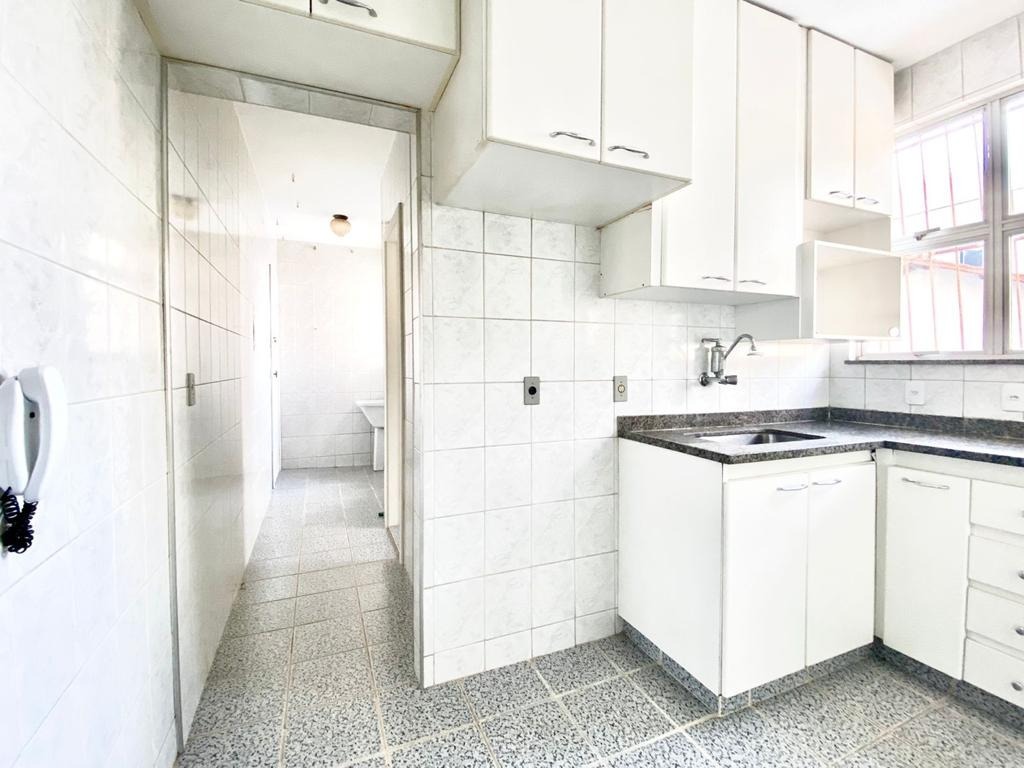 Apartamento à venda com 2 quartos, 64m² - Foto 13