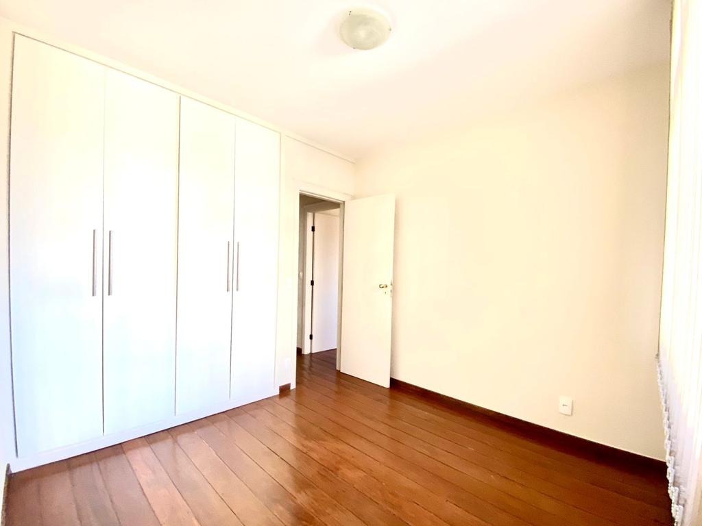 Apartamento à venda com 2 quartos, 64m² - Foto 6