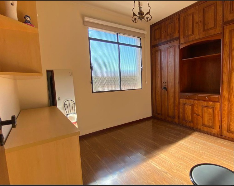 Apartamento à venda com 3 quartos, 159m² - Foto 4