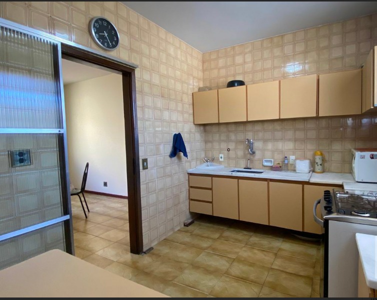 Apartamento à venda com 3 quartos, 159m² - Foto 13