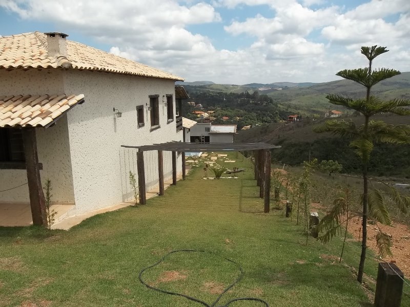 Casa de Condomínio à venda com 3 quartos, 230m² - Foto 4