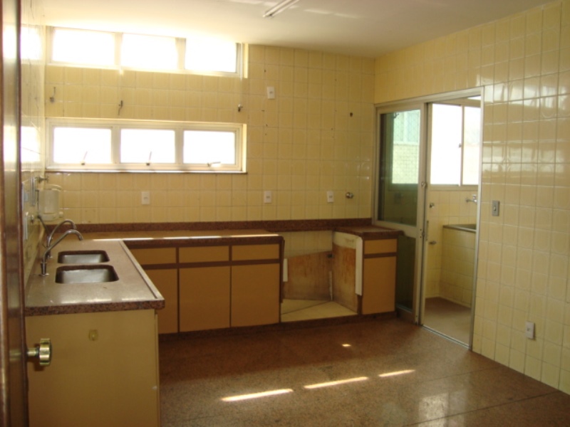 Apartamento à venda com 3 quartos, 220m² - Foto 11