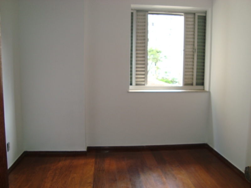 Apartamento à venda com 3 quartos, 220m² - Foto 9